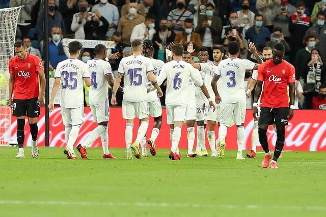 俱乐部杯-韩德君10分辽宁负首钢 范子铭8+11